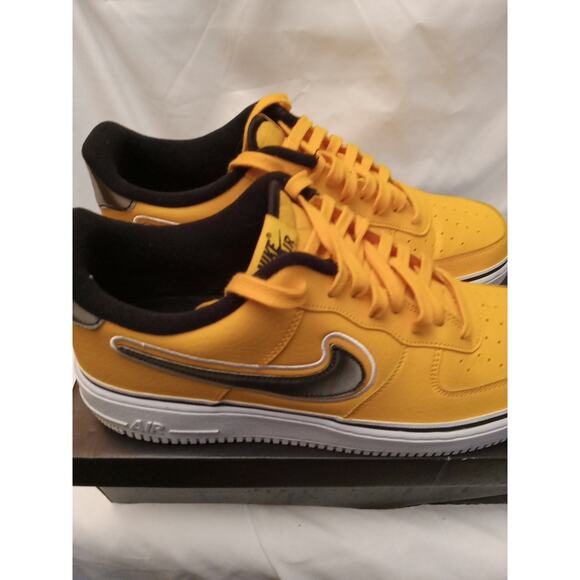 NIKE Men\'s Size 13 AIR FORCE 1 LV8 SPORT (GS) \